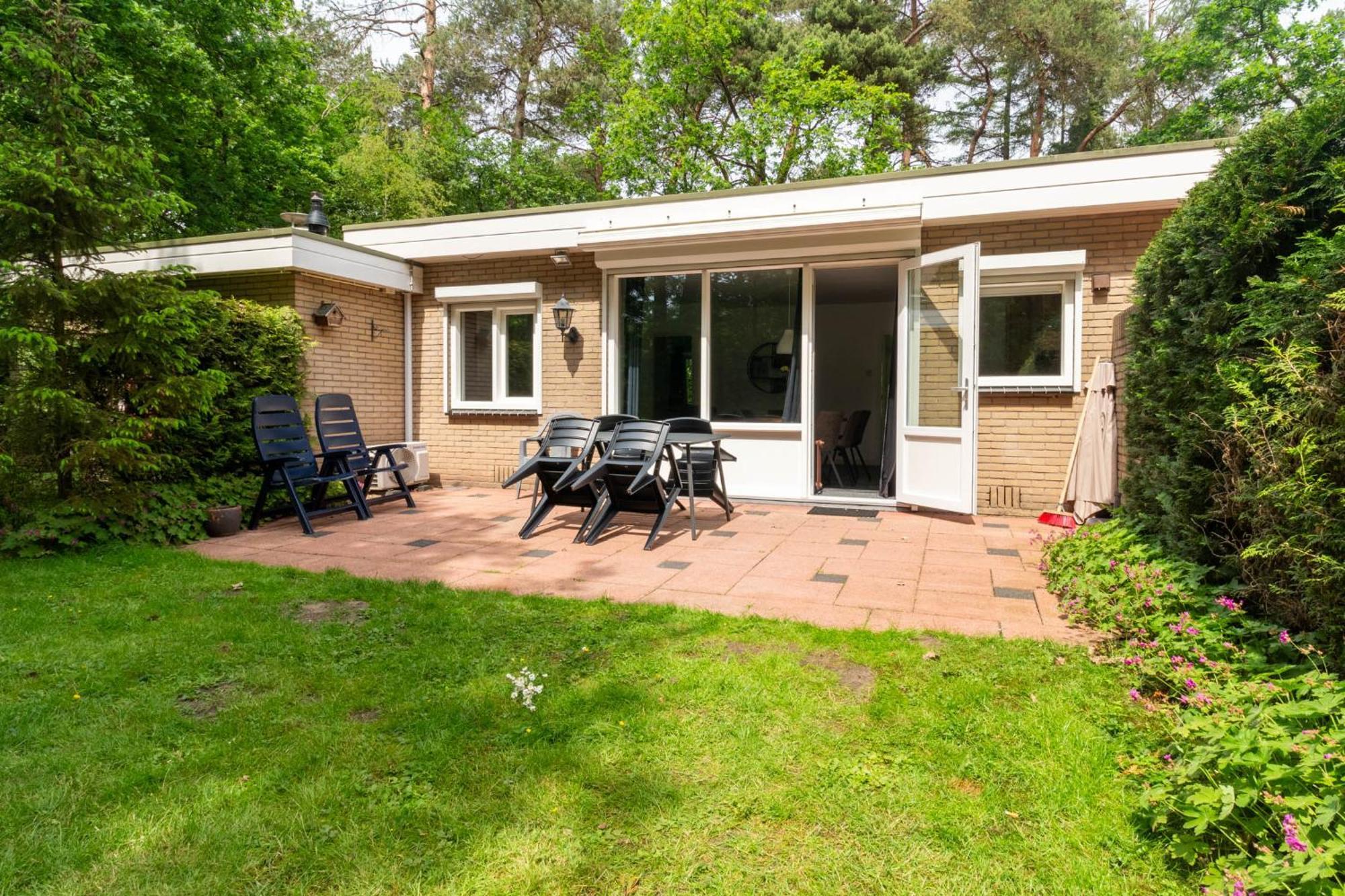 Holiday Home Eekhoornbosch อ็อตเตอร์โล ภายนอก รูปภาพ